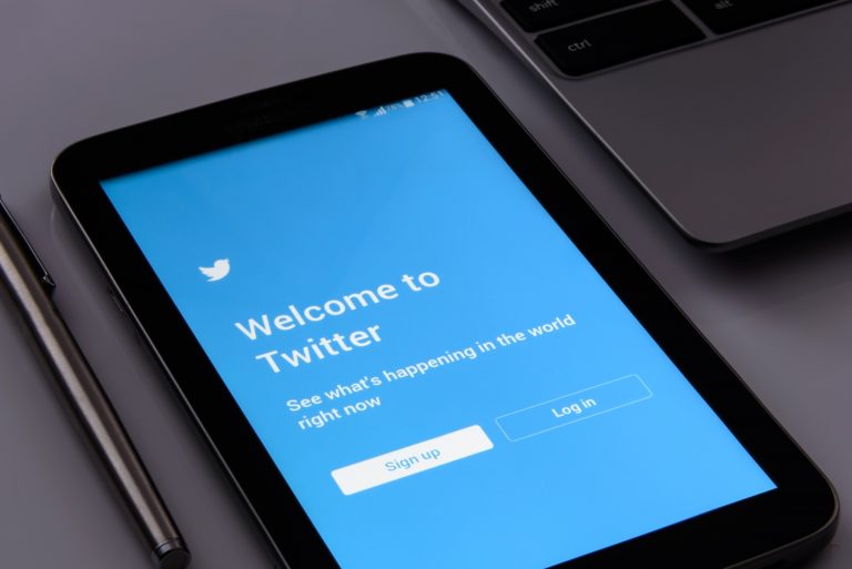 Twitter et Périscope recopient les lives 360° de Facebook!<br />
<b>Deprecated</b>: strip_tags(): Passing null to parameter #1 ($string) of type string is deprecated in <b>/home/actumondxo/www/wp-content/themes/Newspaper/loop-single.php</b> on line <b>64</b><br />
Twitter et Périscope recopient les lives 360° de Facebook!