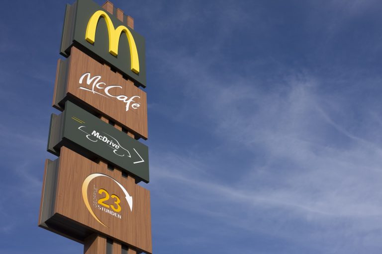 McDonald’s vous offre un Big Mac, des McNuggets, des frites ou bien un McFlurry en NFT !<br />
<b>Deprecated</b>: strip_tags(): Passing null to parameter #1 ($string) of type string is deprecated in <b>/home/actumondxo/www/wp-content/themes/Newspaper/loop-single.php</b> on line <b>60</b><br />
McDonald’s vous offre un Big Mac, des McNuggets, des frites ou bien un McFlurry en NFT !