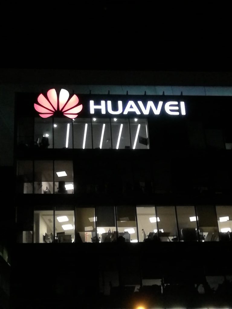 Huawei va abandonner le marché américain après des années de combat