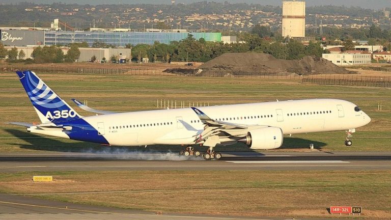 La célèbre compagnie aérienne Airbus commence à tester sa cabine connectée à bord d’un A350 !