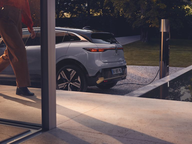 Renault lance l’application Plug Inn pour connecter les conducteurs de véhicules électriques avec les bornes de recharge privées<br />
<b>Deprecated</b>: strip_tags(): Passing null to parameter #1 ($string) of type string is deprecated in <b>/home/actumondxo/www/wp-content/themes/Newspaper/loop-single.php</b> on line <b>60</b><br />
Renault lance l’application Plug Inn pour connecter les conducteurs de véhicules électriques avec les bornes de recharge privées